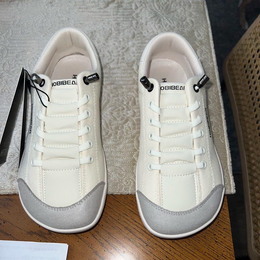 Women's Cream Sneakers